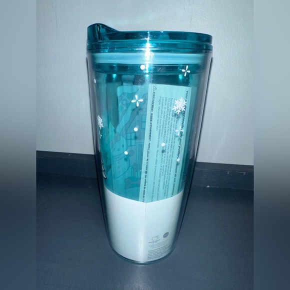Hello Kitty Sanrio Winter Themed Tumbler With Snowman Brand New Waterbottle 16o - Picture 4 of 7